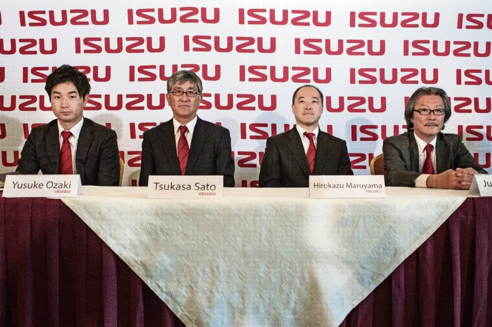 Luego de vender tres mil 988 unidades en 2015, Isuzu confía en que el modelo ELF 100 eleve sus ventas, pues dicha unidad no se ve afectada por el Hoy No Circula, explicó su nuevo director, Hirokazu Murayama. JENIFER NAVA. EL UNIVERSAL