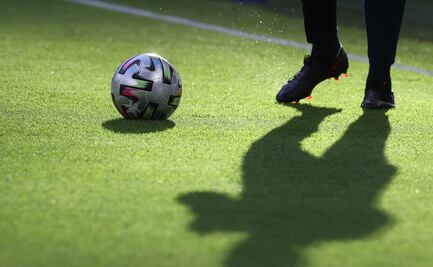 Un balón, la eterna felicidad