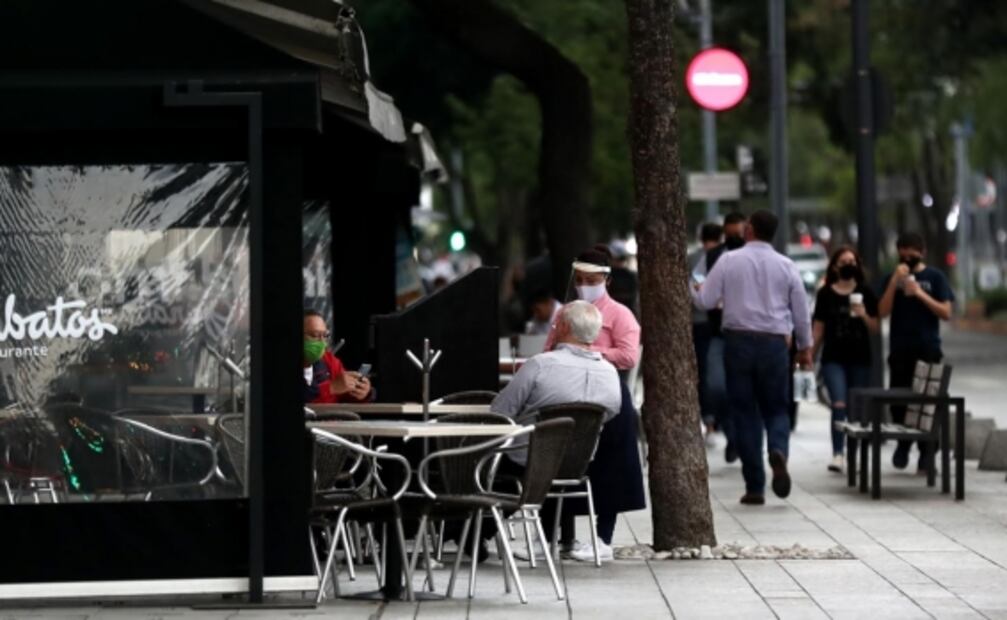 Quinceañeras, transporte público y restaurantes en la nueva normalidad, entre las mejores fotos de la semana