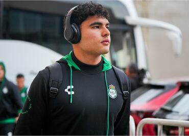 ¡A cubrir el lugar de Santiago Giménez! ¿Quién es Stephano Carrillo, el mexicano que llegó al Feyenoord?