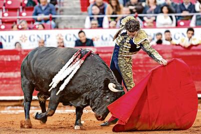 Juan Pablo, muleta de algodón 