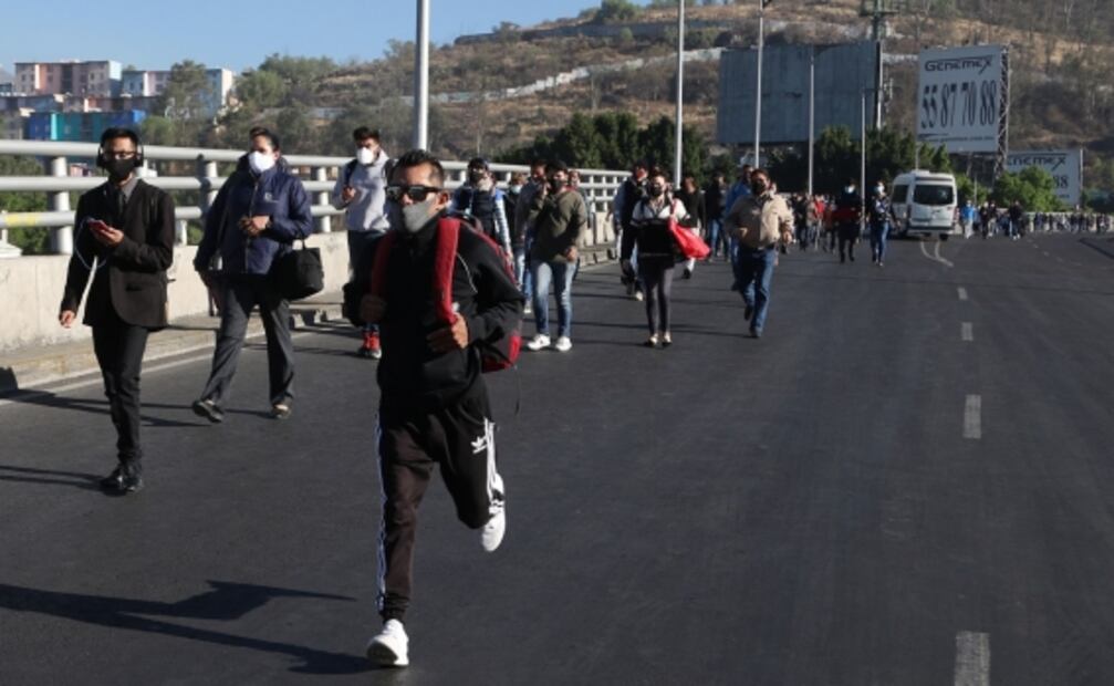 El 8M, vacunas y reapertura de museos, entre las fotos de la semana