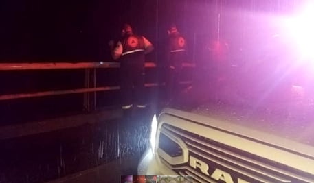 Muere mujer arrastrada por la corriente al intentar rescatar su camioneta en Pénjamo, Guanajuato