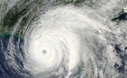 ¿Un avión comercial puede volar sobre un huracán?