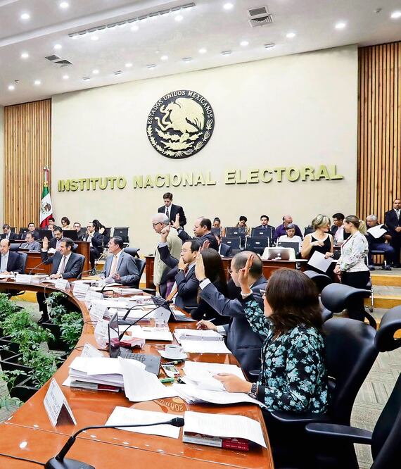 Labor. La Comisión de Quejas del INE es la facultada para analizar quejas y decidir sobre medidas cautelares. (Archivo. EL UNIVERSAL)