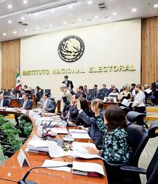 INE prevé limitar uso de spots a líderes partidistas