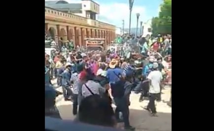 Intentan llevarse a alcaldesa en Chiapas; indígenas resultan heridos tras enfrentamiento
