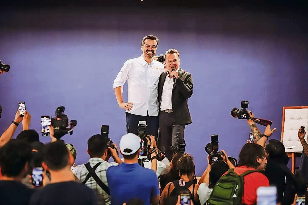 Desde la Universidad Enrique Díaz de León, en Guadalajara, Jalisco, el candidato de MC apostó por las energías limpias. Foto: Especial