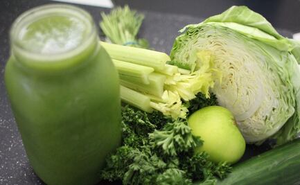 El jugo natural que tiene la misma función del colágeno a base de frutas y verduras