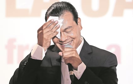 Zepeda toma distancia de Barrales