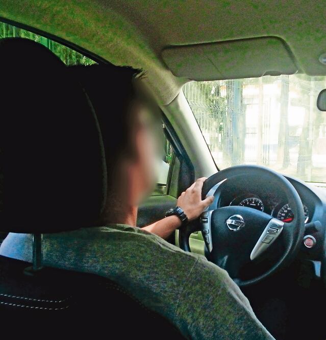 Los delincuentes crean perfiles falsos, piden un viaje, roban el vehículo y termina vendido en autopartes. Foto: Archivo / El Universal