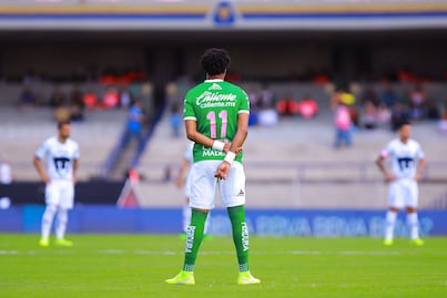 Afición aplaude solidaridad de Pumas y León hacia Veracruz