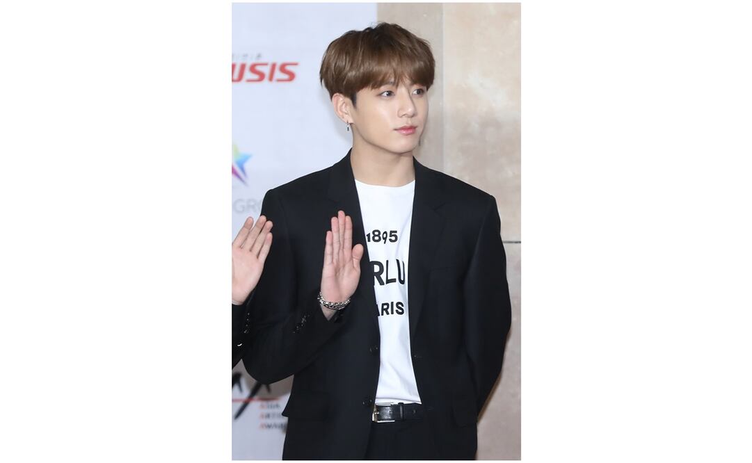 Jungkook no sufrió heridas graves ni lo pasajeros del auto que chocó. Foto: AP