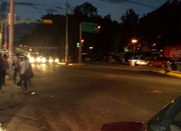 Maestros liberan carretera frente al IEEPO en Oaxaca