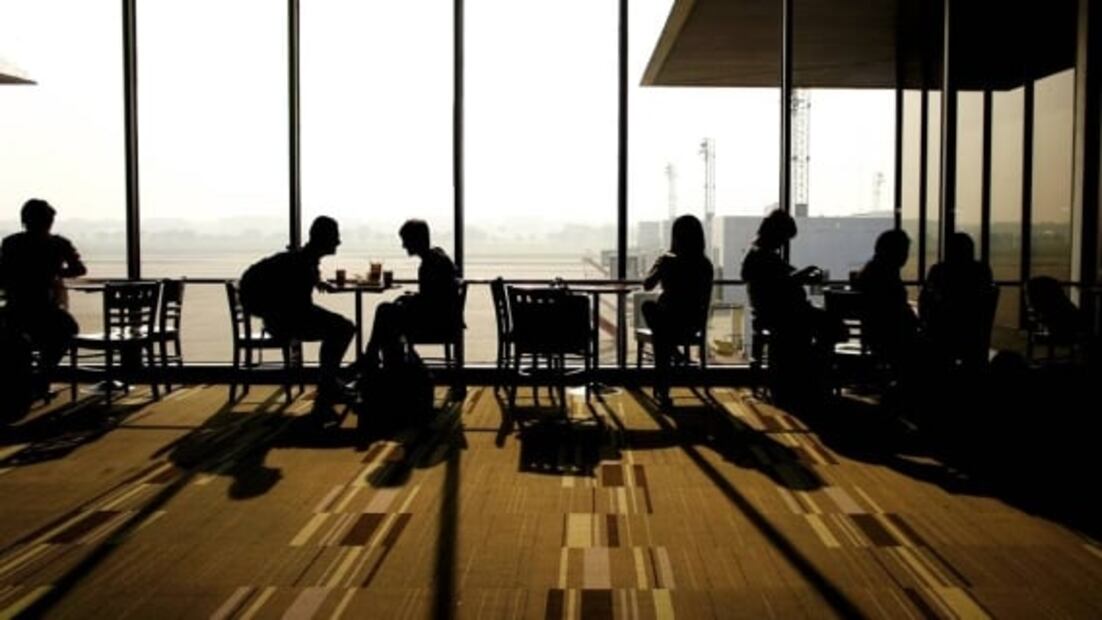 Qué hacer si la aerolínea cancela o retrasa tu vuelo