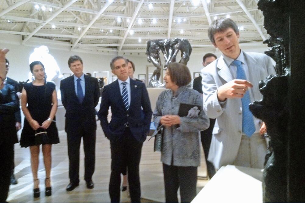 Miguel Ángel Mancera, jefe de Gobierno de la Ciudad de México, asistió a la inauguración de “Las Puertas del Infierno” en el museo Soumaya (ESPECIAL)