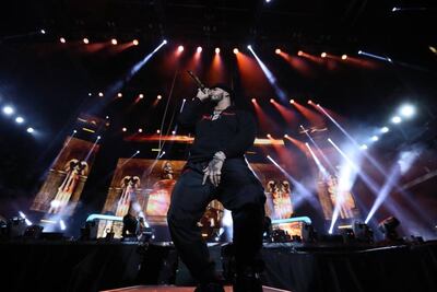 Annuel AA "rompe" con su reaggaetón el Flow Fest