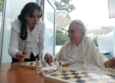 Lanzan ISSSTE y UNAM curso online para cuidar a adultos mayores