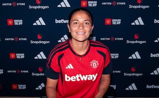 ¡Histórica! Rebeca Bernal da el salto a Europa y firma con el Manchester United