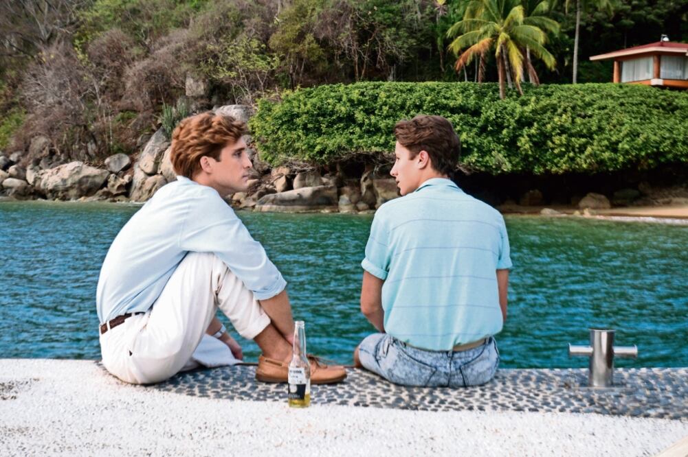 El artista y su hermano se preguntan sobre la desaparición de su mamá (FOTOS: NETFLIX)