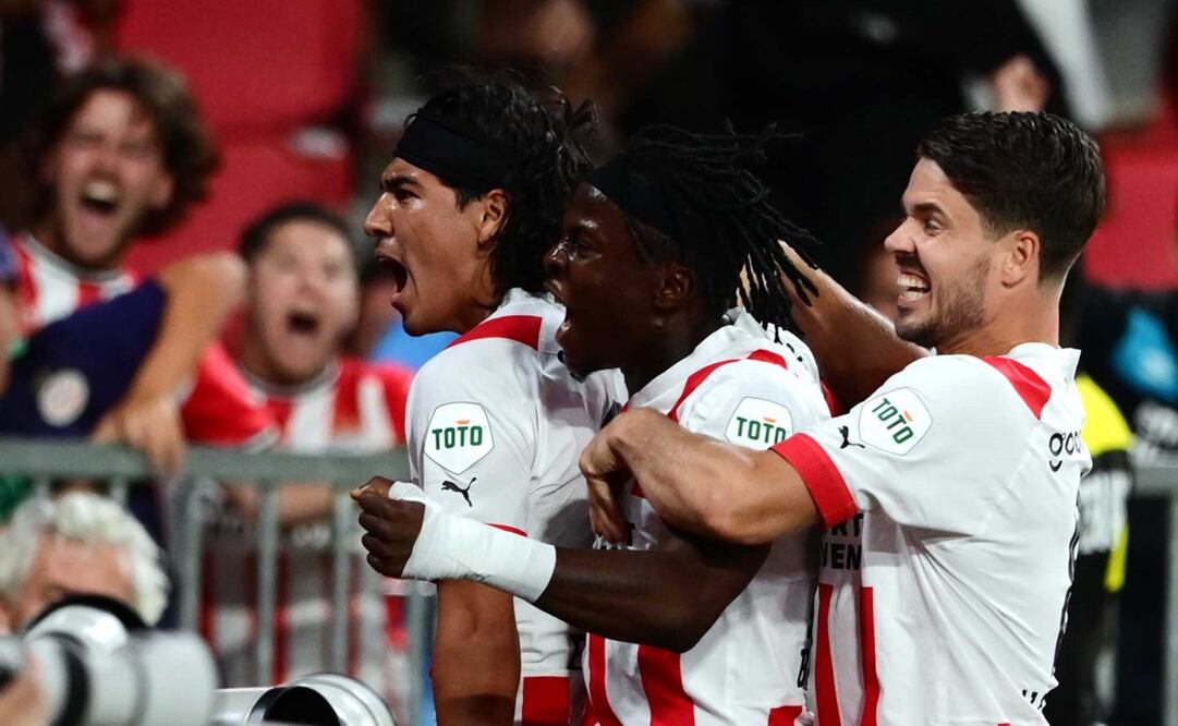 Erick Gutiérrez celebrando su gol con el PSV - FOTO: EFE