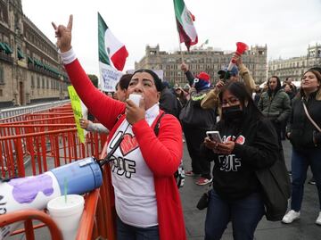 Trabajadores del PJF llegan a Palacio Nacional; exigen a Sheinbaum acatar orden de eliminar reforma judicial del DOF