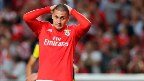 Nico Castillo no llegará al América