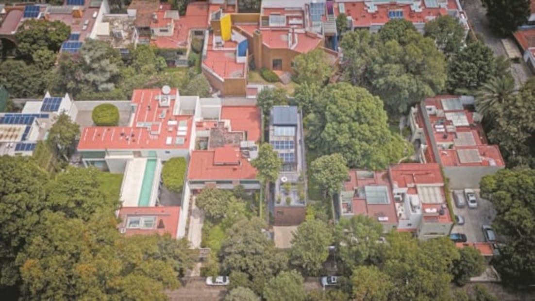 Exsecretario de Mancera se hizo de 12 casas