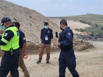 Trabajadores de relleno sanitario en Naucalpan golpean a reportero gráfico de EL UNIVERSAL