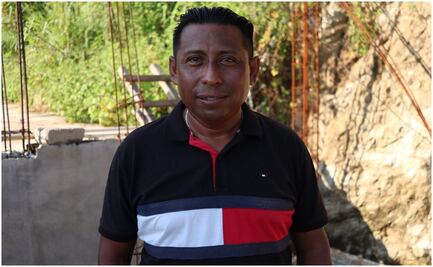 Crónica: Cándido perdió a su familia hace un año en Acapulco por el Huracán "Otis"; “me vienen duros los golpes, pero tomo aire y me levanto" 