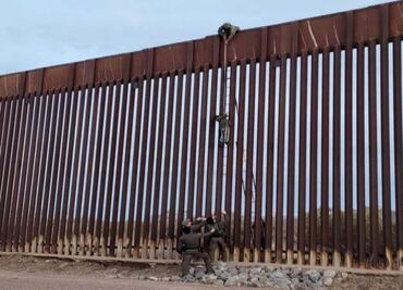 Mujer embarazada y sus hijos cruzan muro de EU; son descubiertos por la patrulla fronteriza