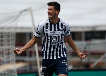 César Montes, presión para Pereira en Chivas