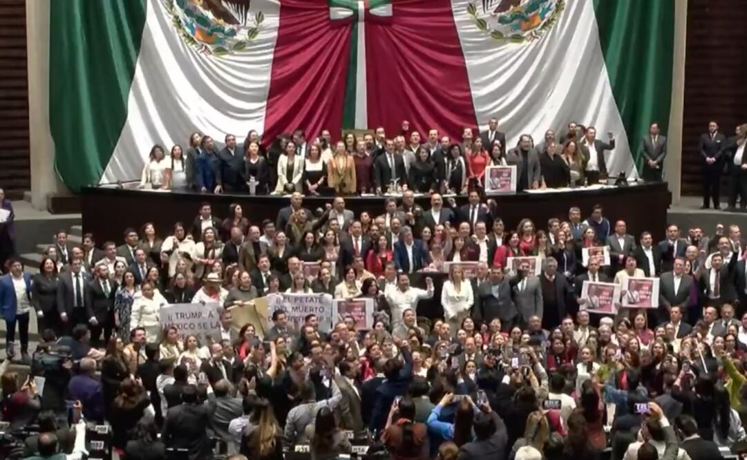 Diputados de Morena cantaron el Himno Nacional durante sesión ordinaria del 1 de febrero. Foto: Captura de pantalla