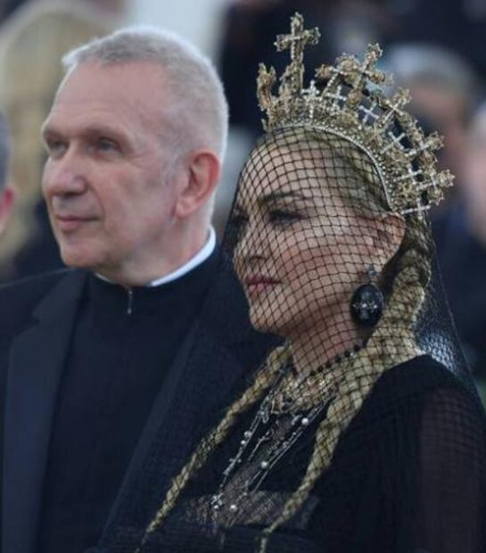 La Gala del Met une a famosas con lo divino