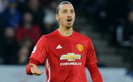 Ibrahimovic deja el Manchester United y busca nuevo destino