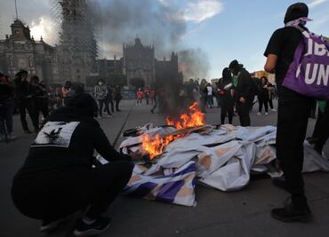 Así fue la marcha feminista del 25N en la CDMX minuto por minuto