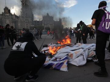 Así fue la marcha feminista del 25N en la CDMX minuto por minuto