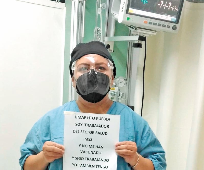 Trabajadores de salud denunciaro n que aún no se encuent ra n protegidos contra el Covid-19. ESPECIAL