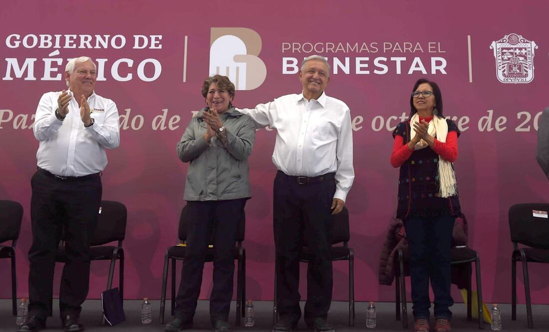 AMLO supervisó programas en Edomex, acompañado por la gobernadora Delfina Gómez. Foto: Presidencia