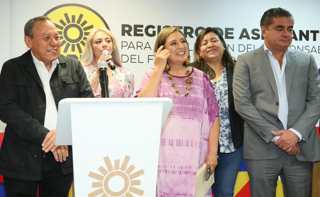 Xóchitl Gálvez en el registro en el PRD como aspirante a la presidencia. Foto: Cortesía PRD