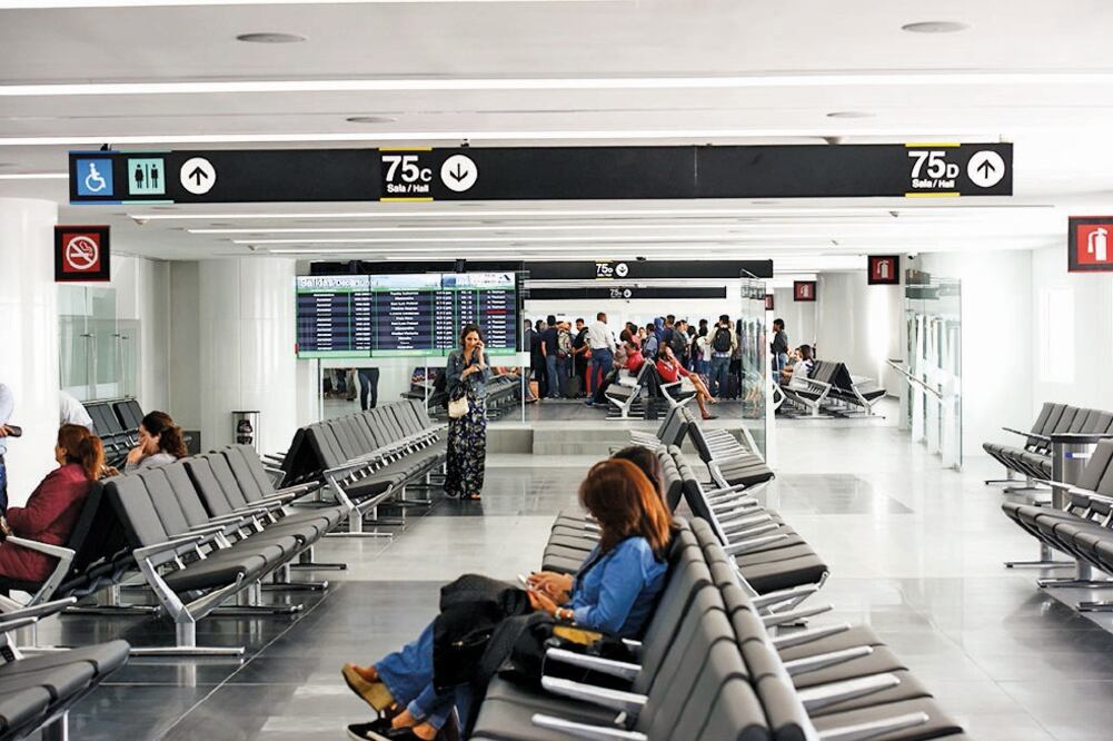 La superficie de la Sala 75 de la Terminal 2 se amplió a 9 mil metros cuadrados y se prevé atender a 2 mil pasajeros cada hora (CORTESÍA SCT)