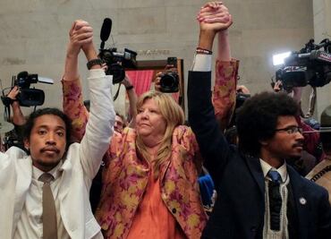 La inusual expulsión de dos congresistas demócratas por protestar contra venta de armas en EU