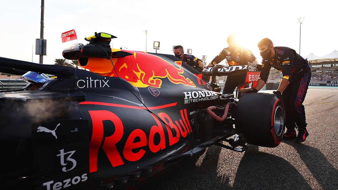 ¿Cómo una empresa de bebidas energéticas logró tener un equipo exitoso en F1?