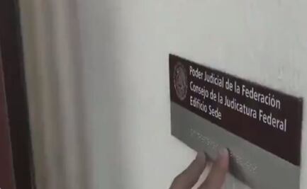 Joven ciego "descubre" que Poder Judicial en Braille es "Sanitarios Caballeros"