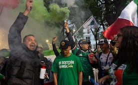 Afición mexicana se reúne en el Ángel para apoyar al Tri antes de enfrentar a Ecuador