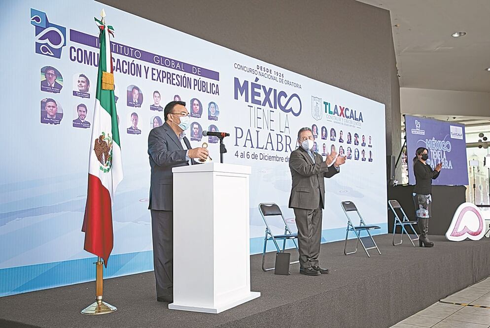 Autoridades de Tlaxcala y del Instituto Global de Comunicación y Expresión Pública inauguraron ayer el Concurso Nacional de Oratoria México Tiene la Palabra, en el Centro de Convenciones de esa entidad. Fotos: VANIA DELGADO 