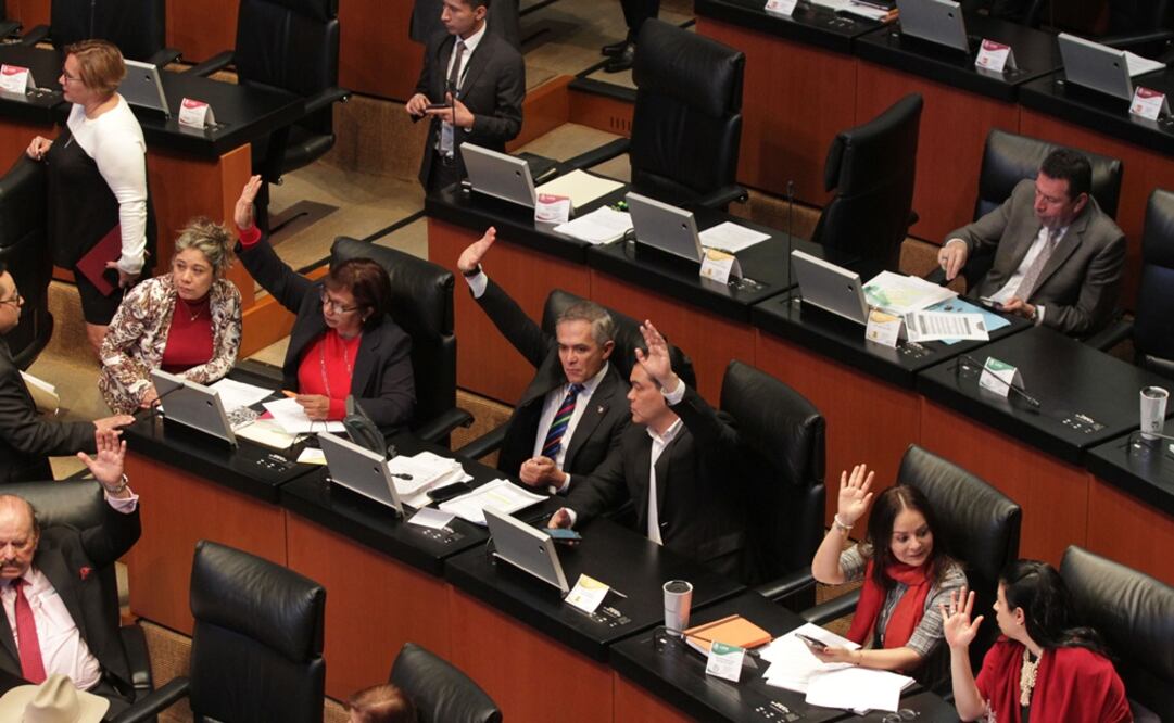 Desarrollo de la sesión del Senado de la República. Foto: Carlos Mejía/EL UNIVERSAL