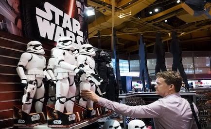 Disney proyecta ganancias por mil 500 mdd con juguetes de "Star Wars"