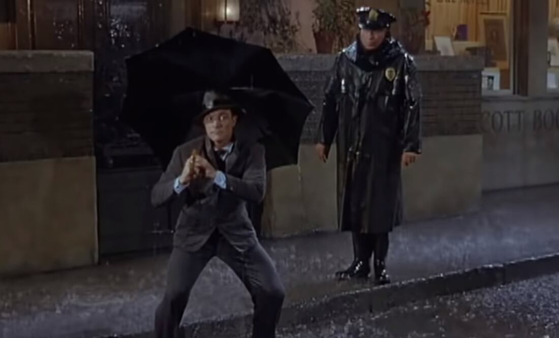 "Cantando bajo la lluvia". Foto: Captura YouTube