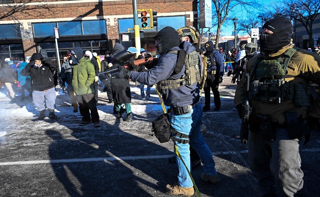 Las autoridades estatales y locales dijeron que un hombre fue asesinado a tiros por agentes federales del ICE durante una redada antiinmigrantes en Minneapolis. Foto: AFP